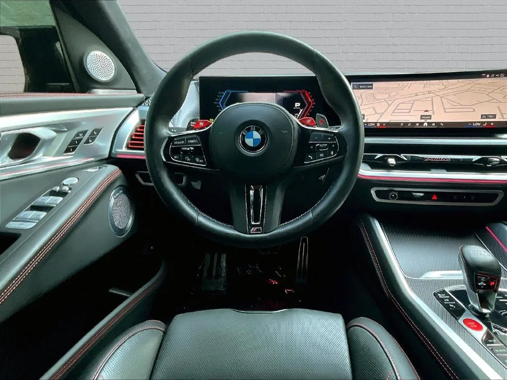BMW XM photo 8