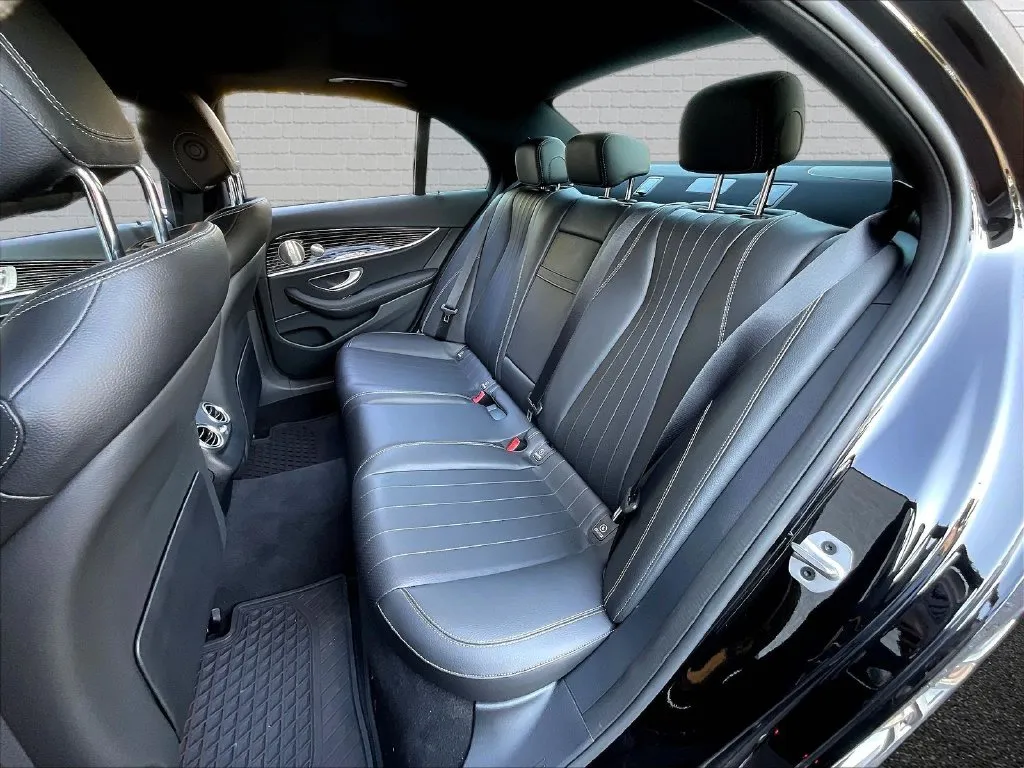 Mercedes-Benz E-Class photo 15