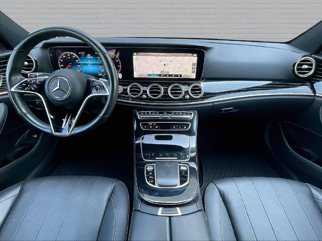 Mercedes-Benz E-Class photo 5
