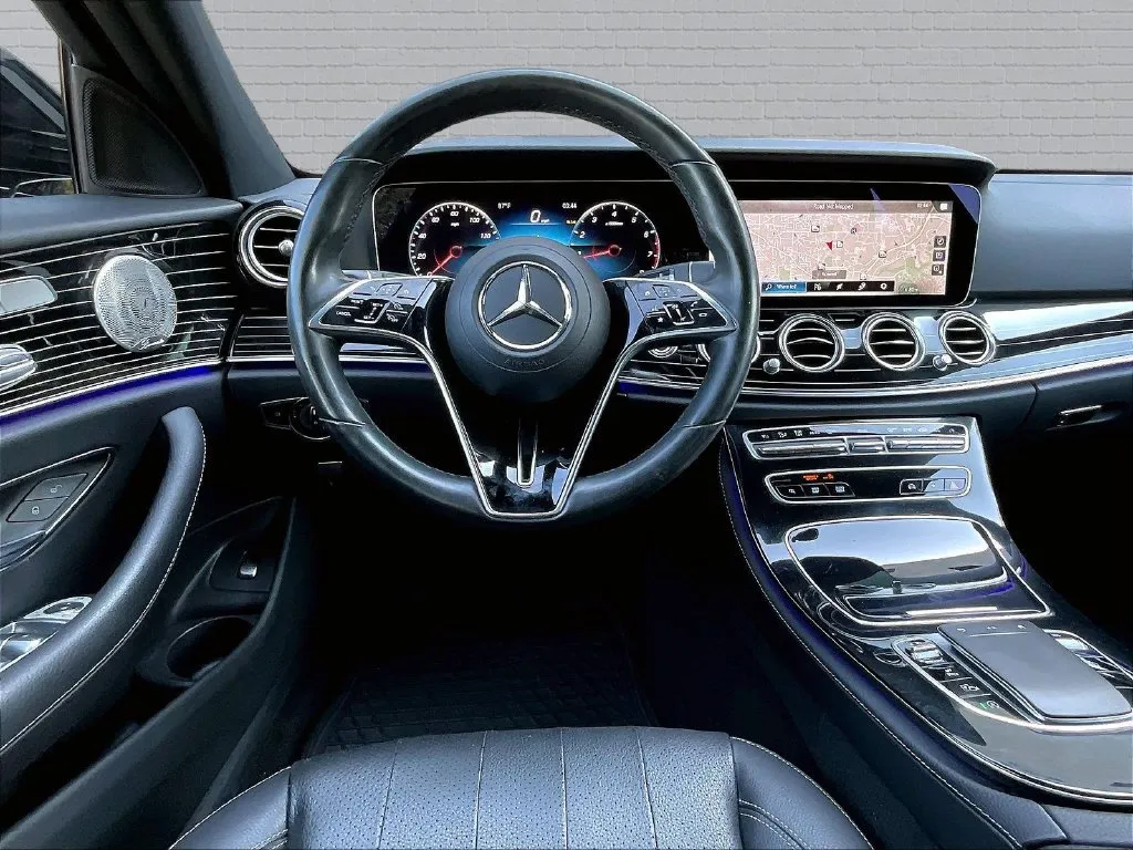 Mercedes-Benz E-Class photo 6