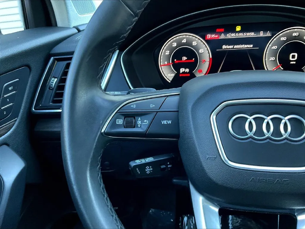 Audi Q5 photo 10