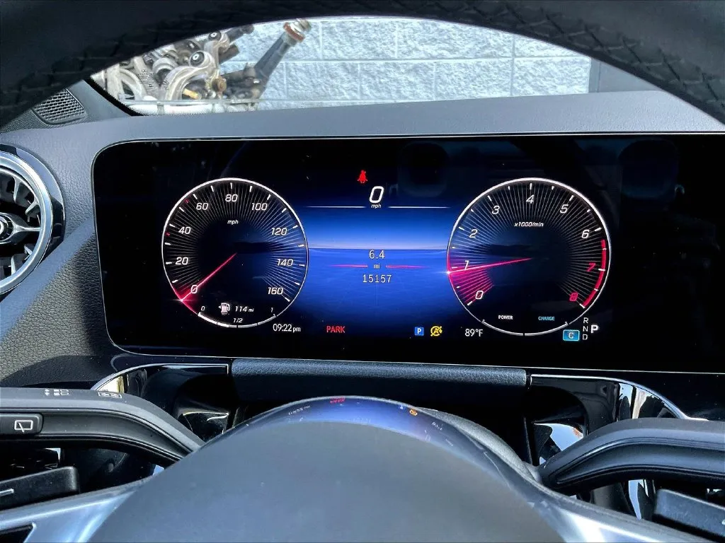 Mercedes-Benz GLA photo 13