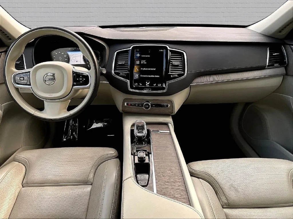 Volvo XC90 photo 7