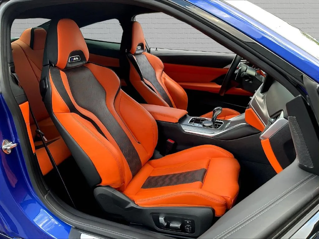 BMW M4 photo 24