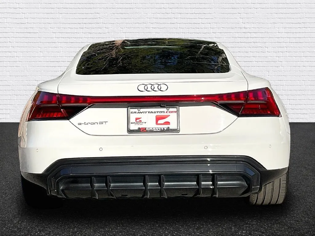 Audi e-tron GT photo 5
