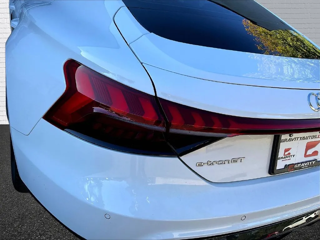 Audi e-tron GT photo 14