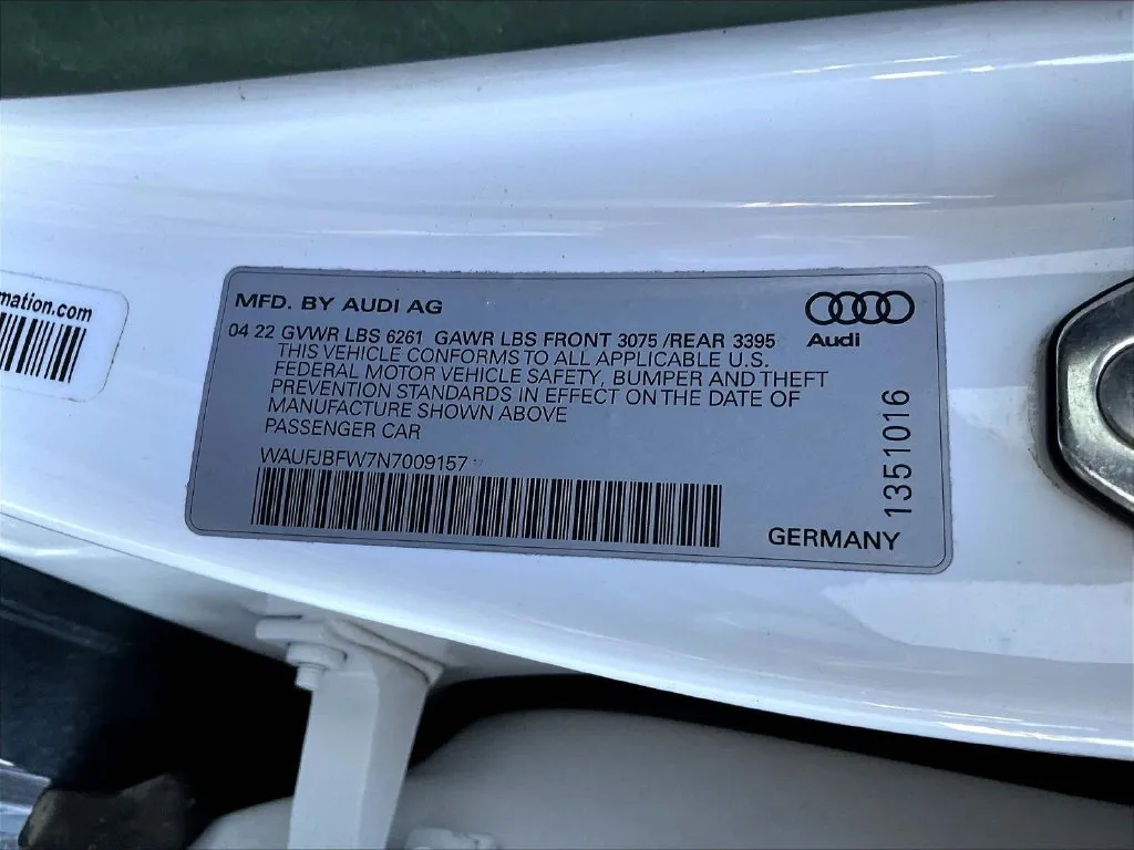 Audi e-tron GT photo 12
