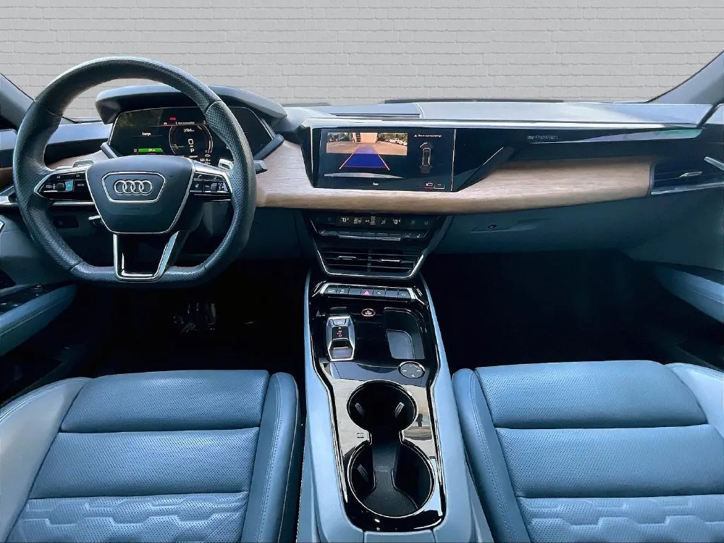 Audi e-tron GT photo 7