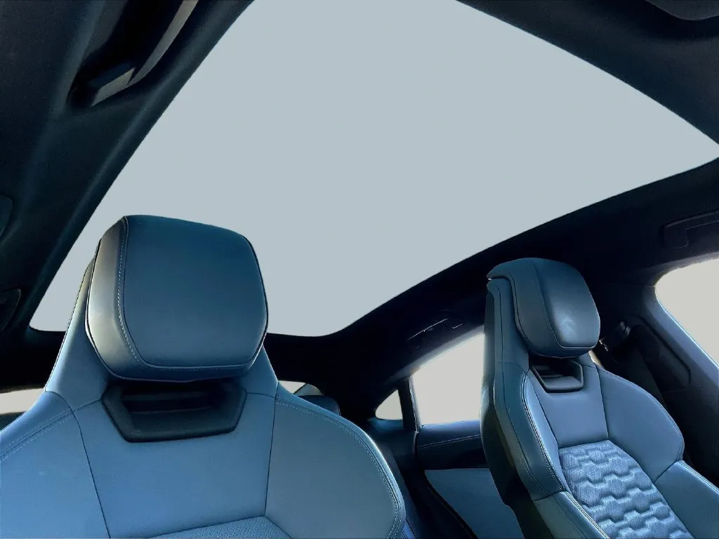 Audi e-tron GT photo 15