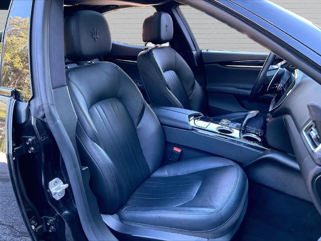 Maserati Ghibli photo 19