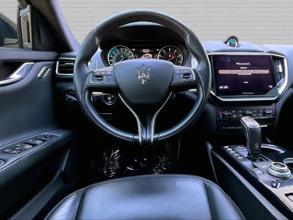 Maserati Ghibli photo 8