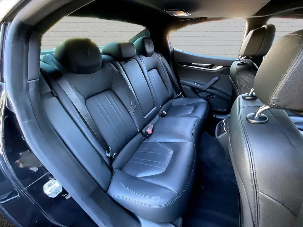 Maserati Ghibli photo 16