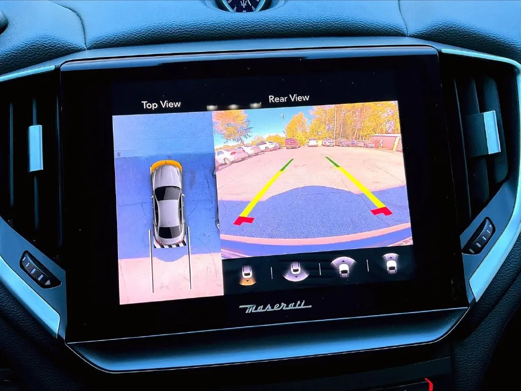 Maserati Ghibli photo 10