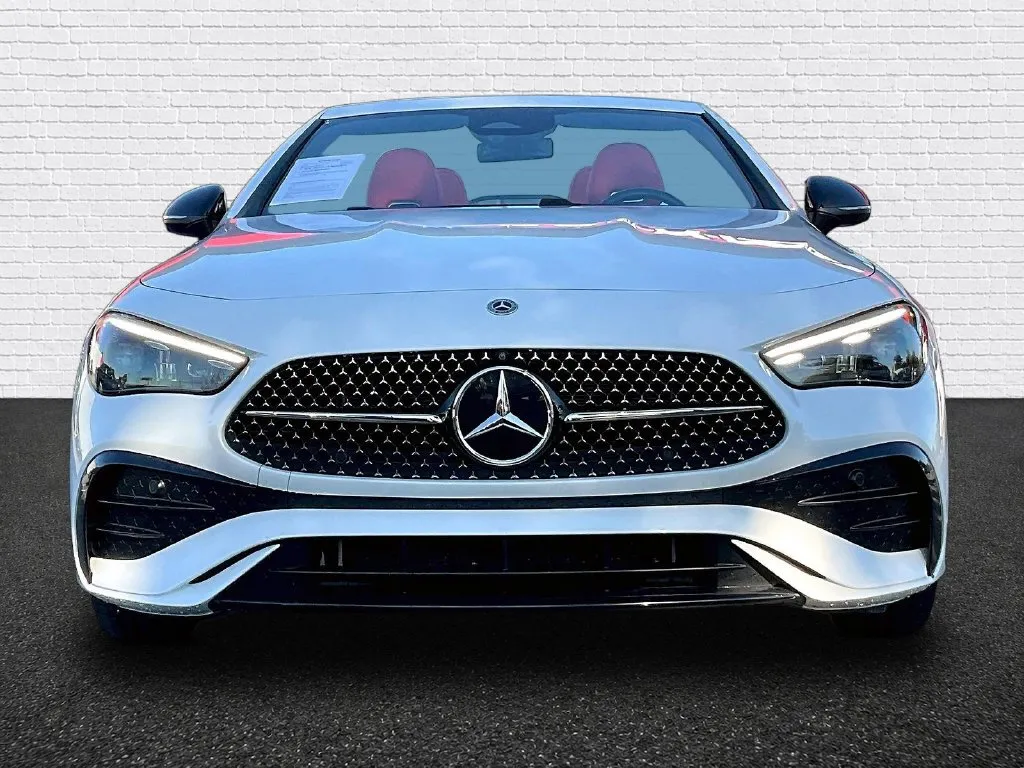 Mercedes-Benz CLE photo 2