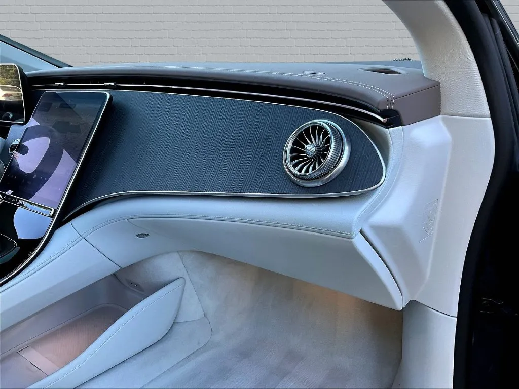 Mercedes-Benz EQS photo 20