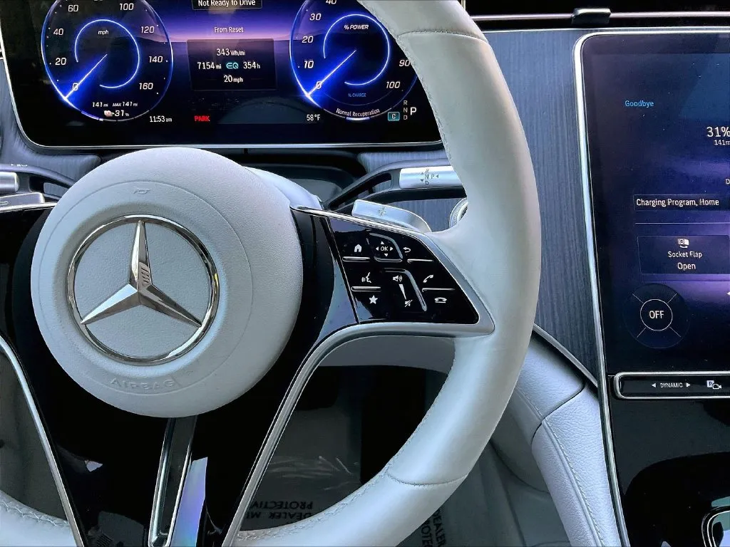 Mercedes-Benz EQS photo 11
