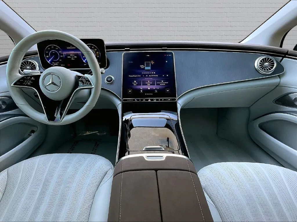 Mercedes-Benz EQS photo 6