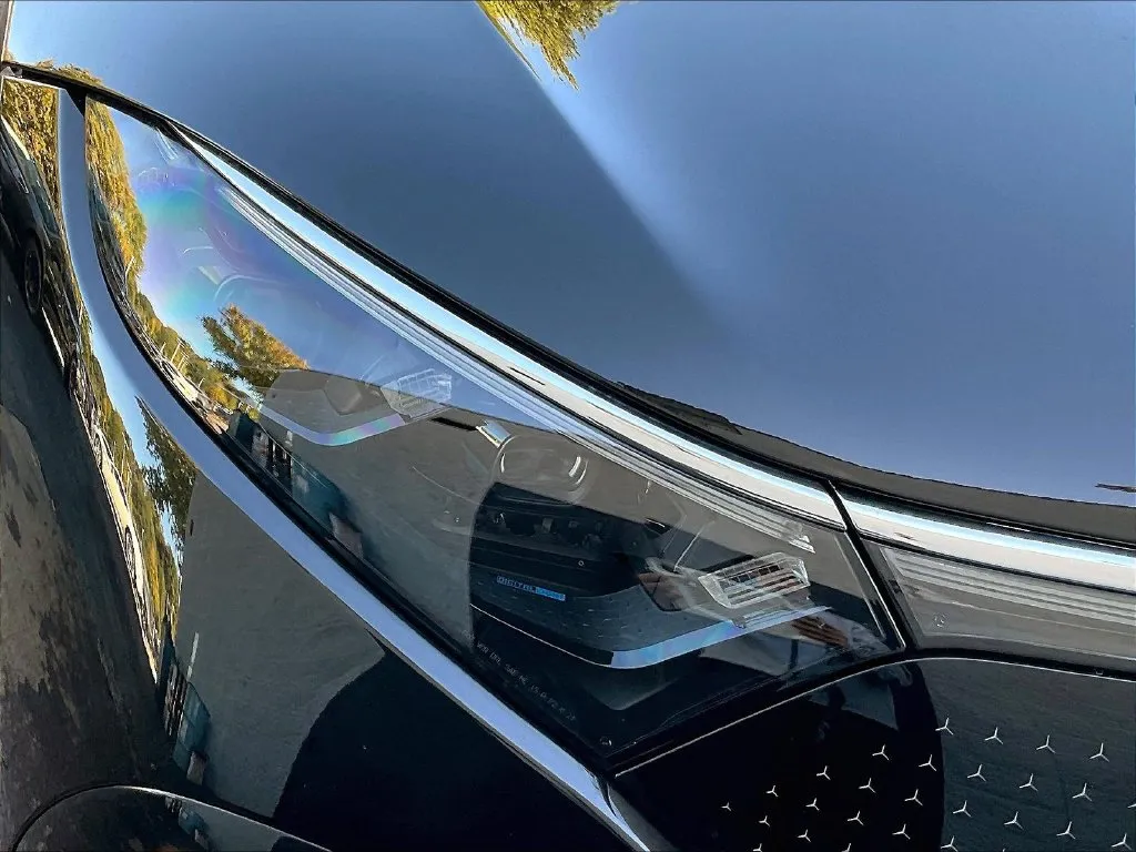 Mercedes-Benz EQS photo 24