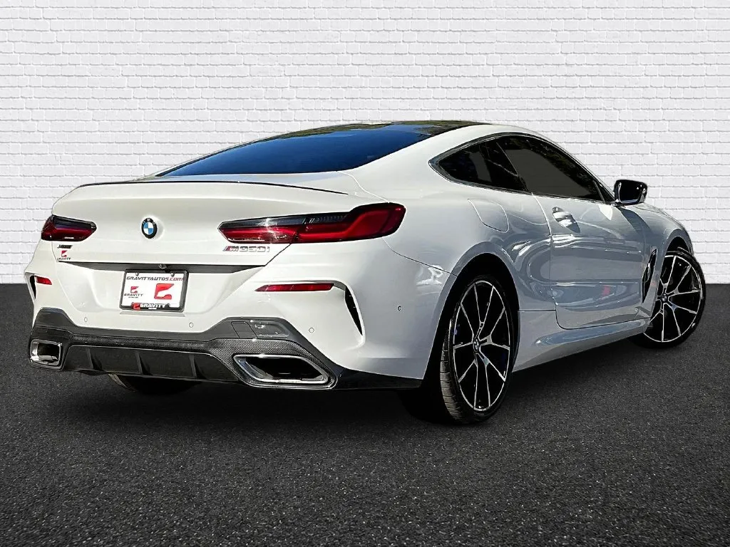 BMW 8 Series photo 6