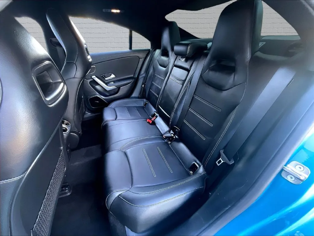 Mercedes-Benz CLA photo 17
