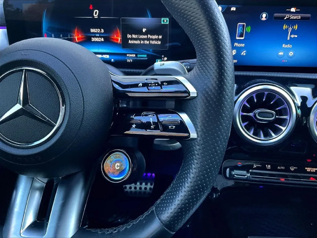 Mercedes-Benz CLA photo 10