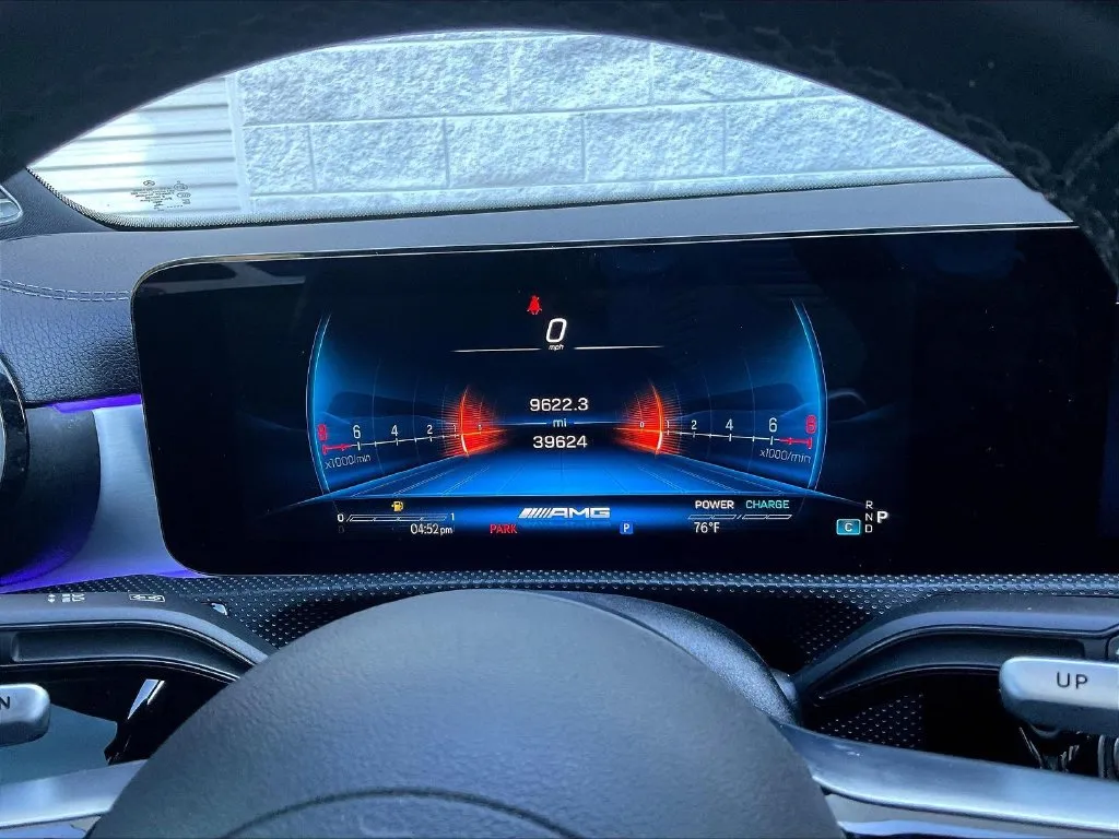 Mercedes-Benz CLA photo 11