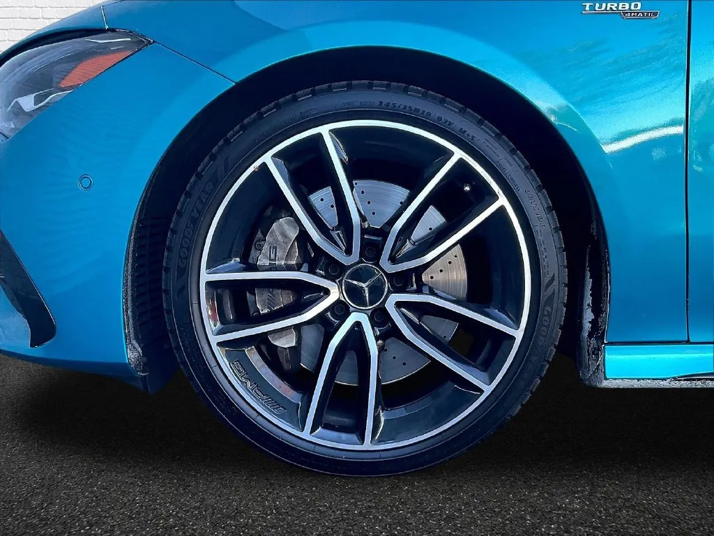 Mercedes-Benz CLA photo 21