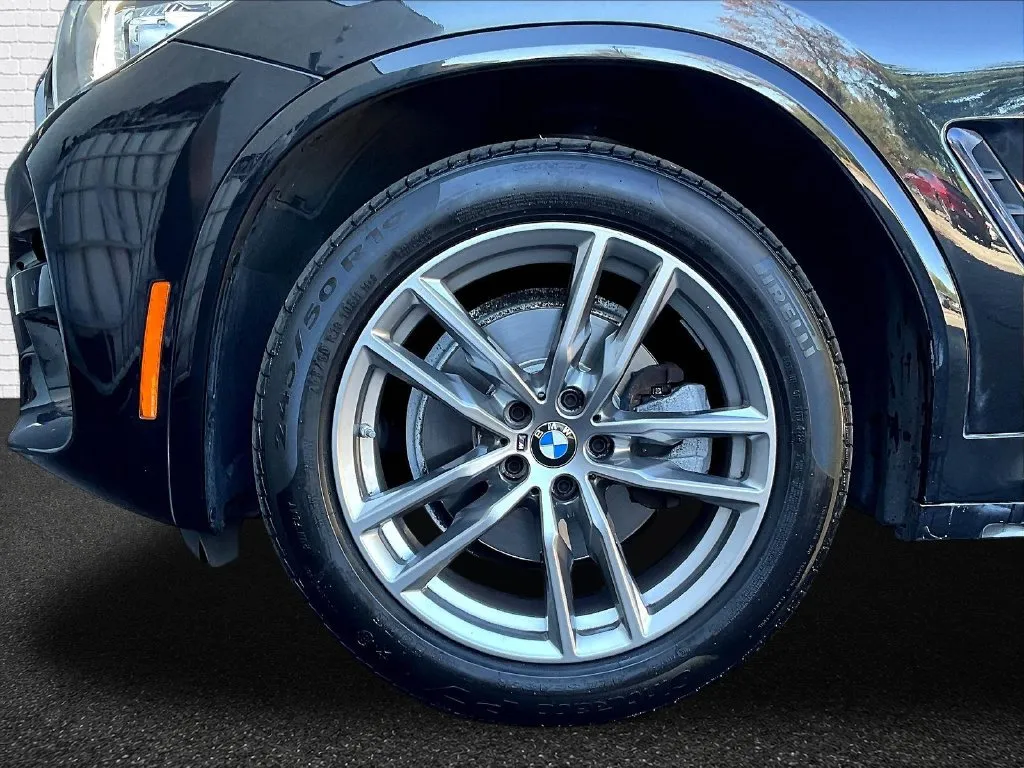 BMW X4 photo 16
