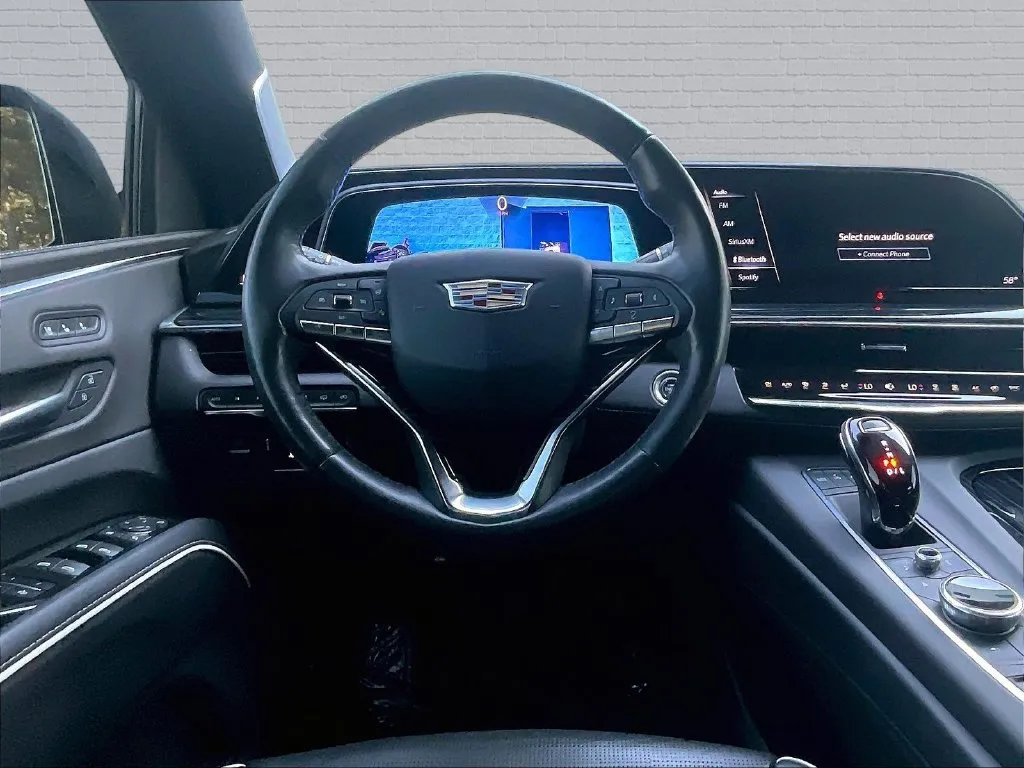 Cadillac Escalade ESV photo 8