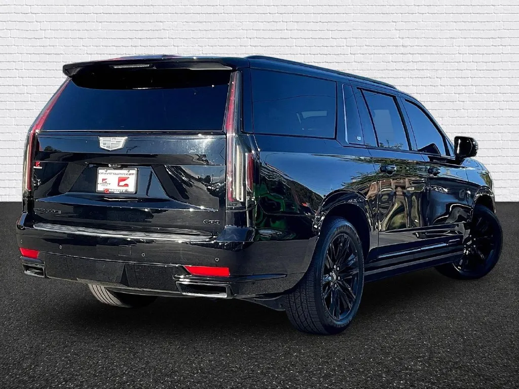 Cadillac Escalade ESV photo 6