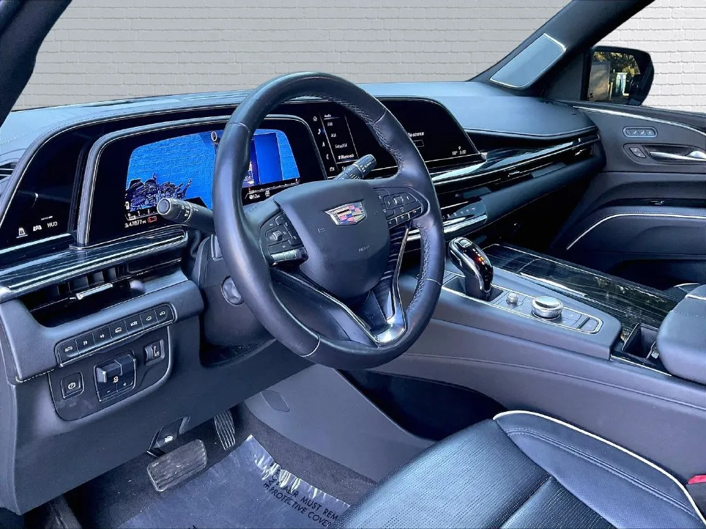 Cadillac Escalade ESV photo 15