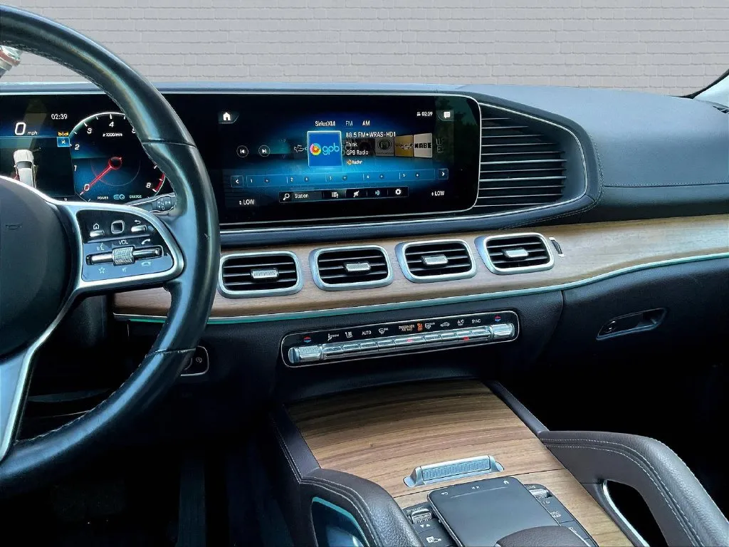 Mercedes-Benz GLS photo 9