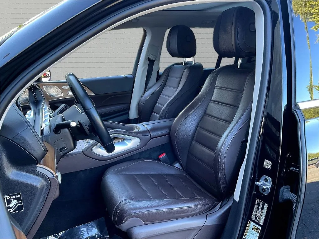 Mercedes-Benz GLS photo 14