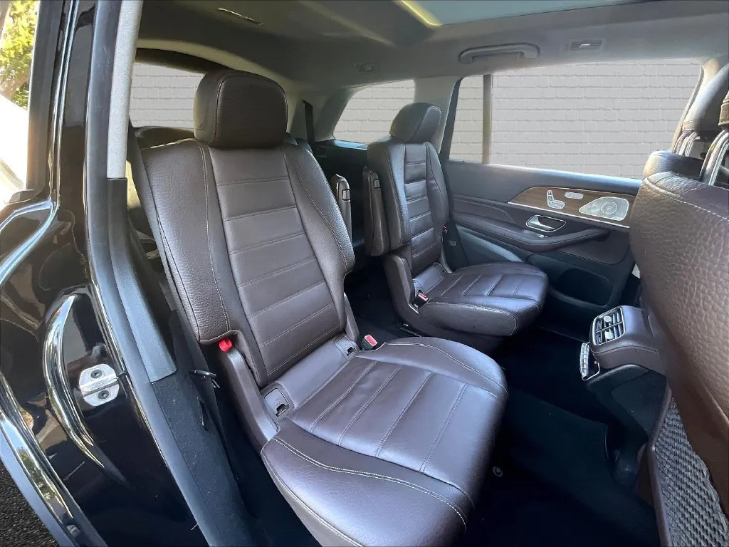 Mercedes-Benz GLS photo 17
