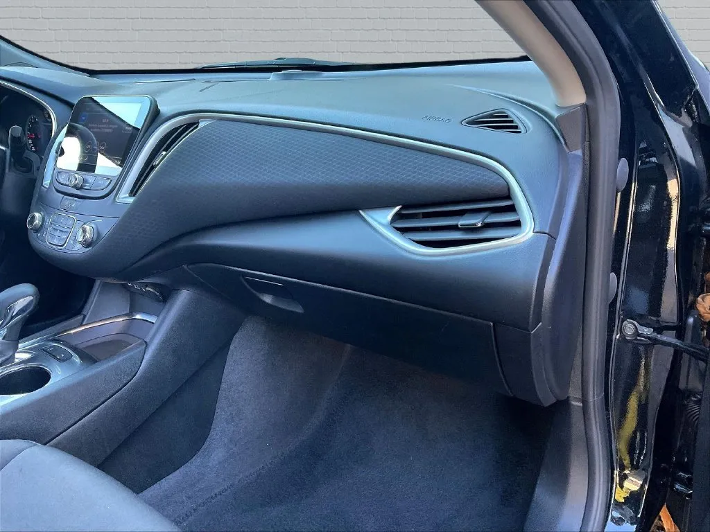 Chevrolet Malibu photo 18