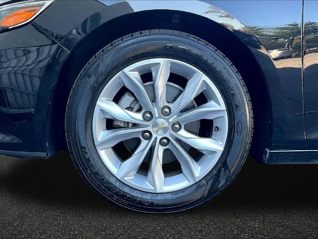 Chevrolet Malibu photo 21