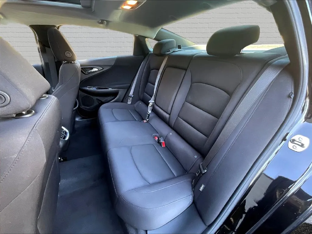 Chevrolet Malibu photo 15