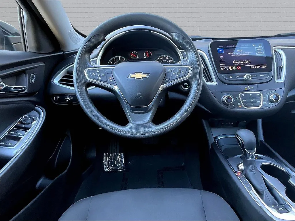 Chevrolet Malibu photo 8