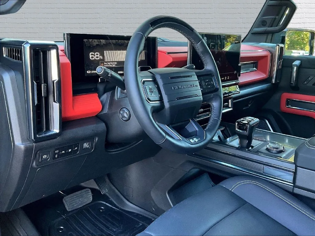 GMC Hummer EV SUV photo 12