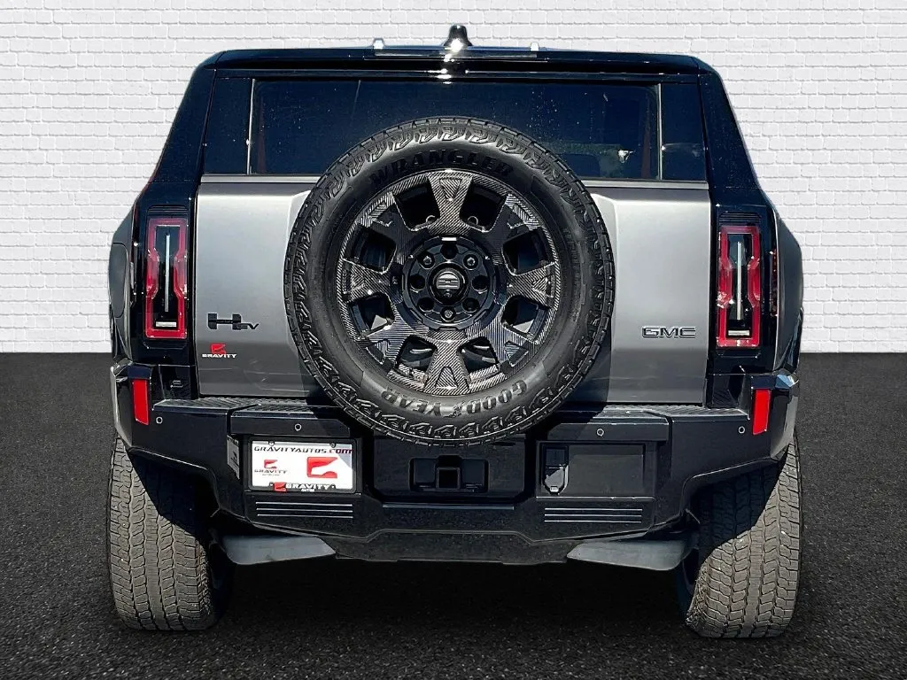 GMC Hummer EV SUV photo 5