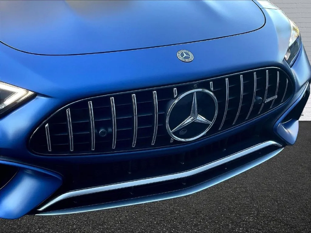 Mercedes-Benz SL-Class photo 24