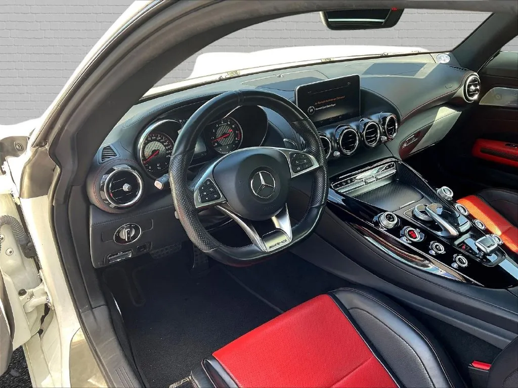 Mercedes-Benz AMG GT photo 11