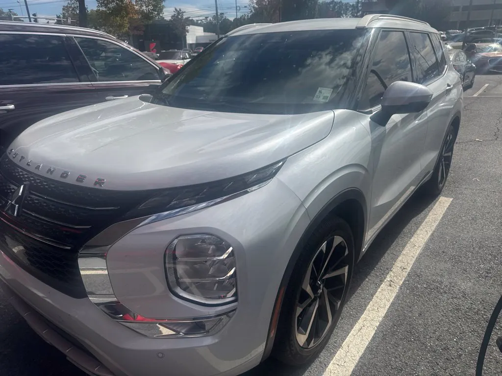 Mitsubishi Outlander photo 3