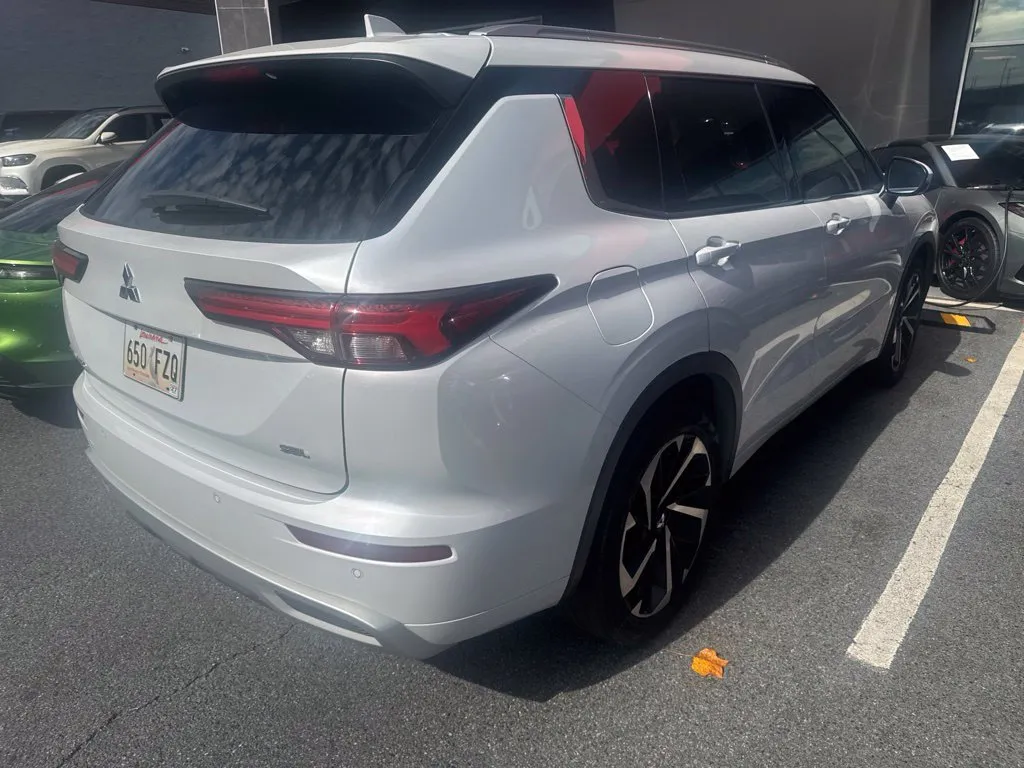 Mitsubishi Outlander photo 6