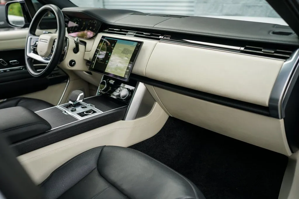 2022 Land Rover New Range Rover SE - Photo 22