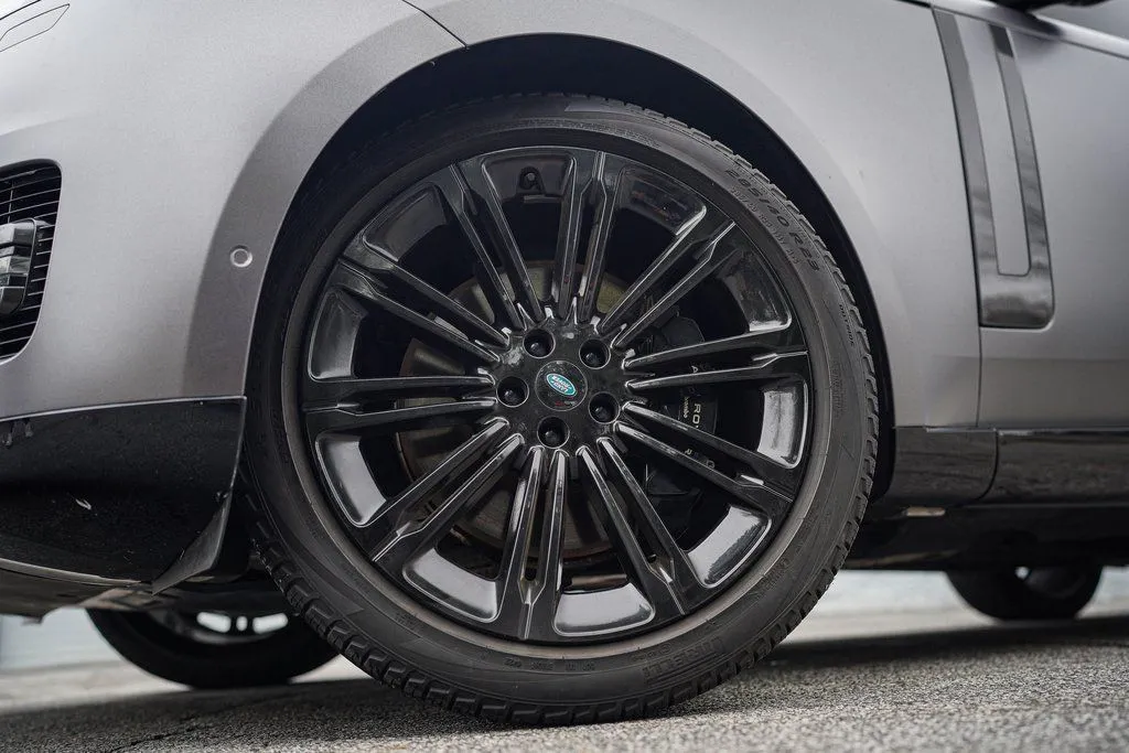 2022 Land Rover New Range Rover SE - Photo 19