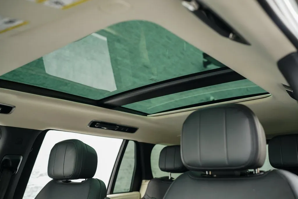 2022 Land Rover New Range Rover SE - Photo 37