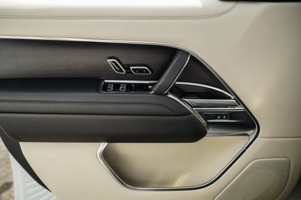 2022 Land Rover New Range Rover SE - Photo 38