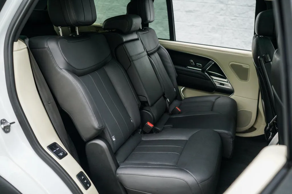 2022 Land Rover New Range Rover SE - Photo 27