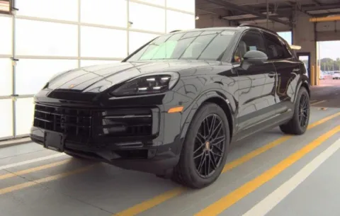 More photos of 2024 Porsche Cayenne at Gravity Autos Roswell, GA